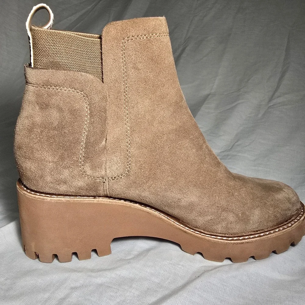 Dolce Vita Tan Suede Wedge Ankle Boots Lug Sole Snakeskin Pull Tab Womens 9